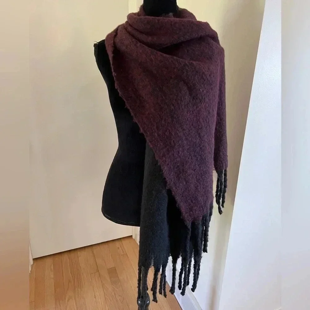 BP Nordstrom Women’s Black Burgundy Fringe Scarf OS NWT‎
